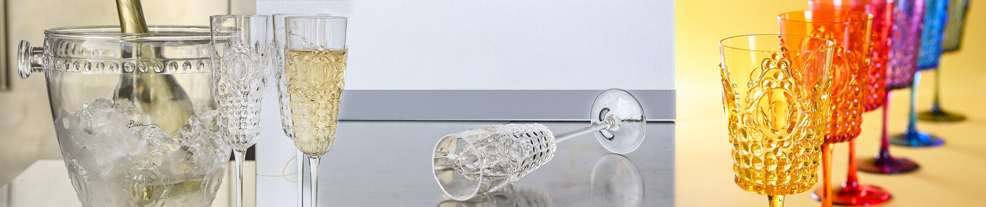 כוסות יין ושמפניה