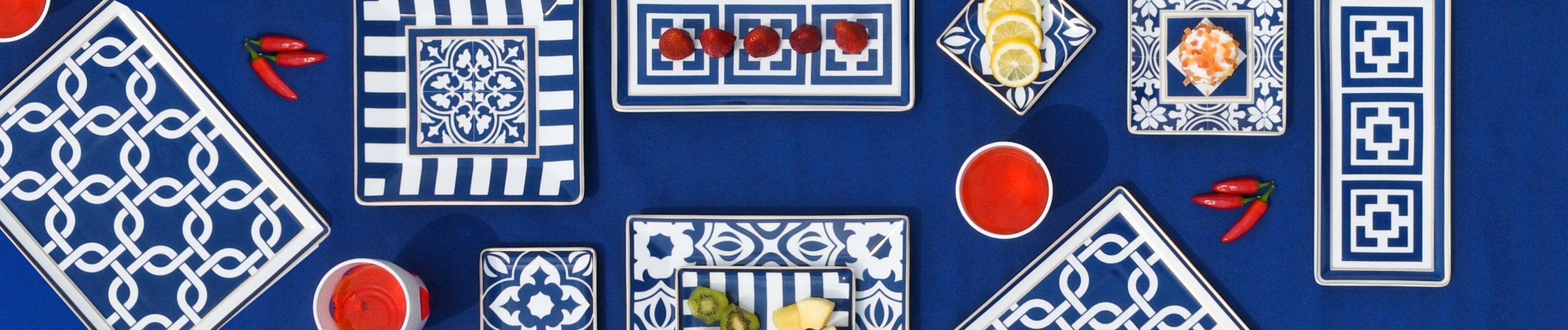 מגשים וצלחות הגשה