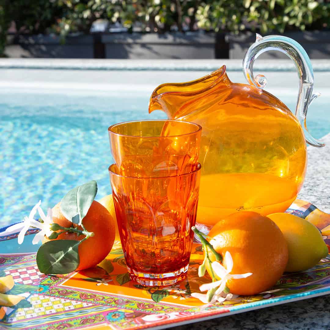 קנקן מים 2.25 ליטר במגוון צבעים - כתום שקוף