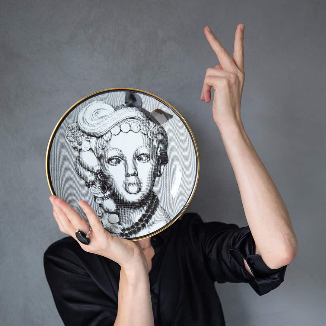 צלחת במגוון דגמים - L'IRRIVERENTE