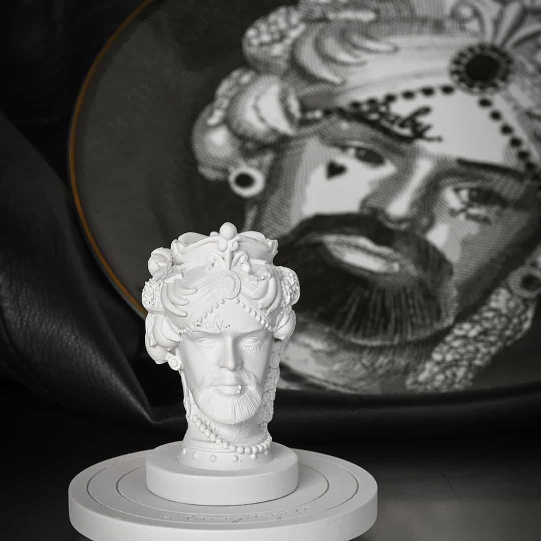 פסלון לשולחן במגוון צבעים - לבן | IL TRASGRESSIVO