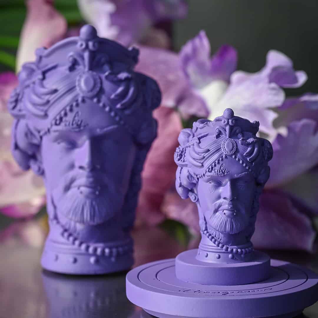 פסלון לשולחן במגוון צבעים - סגול | IL TRASGRESSIVO