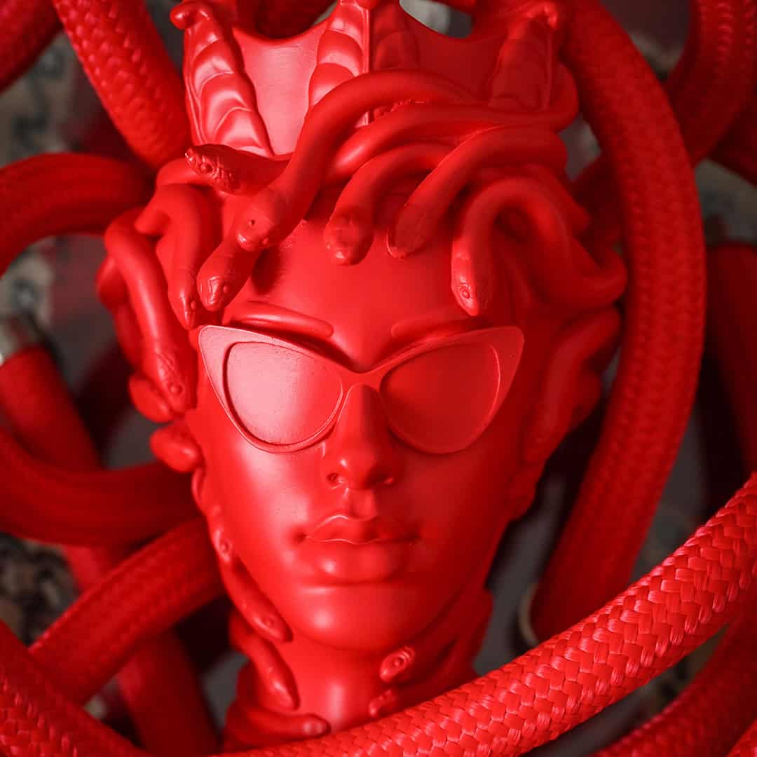 ראש דקורטיבי במגוון צבעים - אדום | LA VIPERA