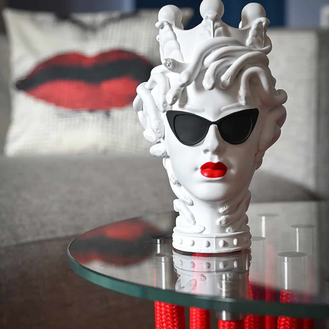 ראש דקורטיבי במגוון צבעים - לבן | LA VIPERA