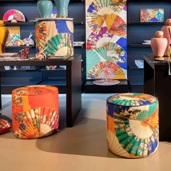 הדום/פוף עגול אלגנטי במגוון דגמים - כחול